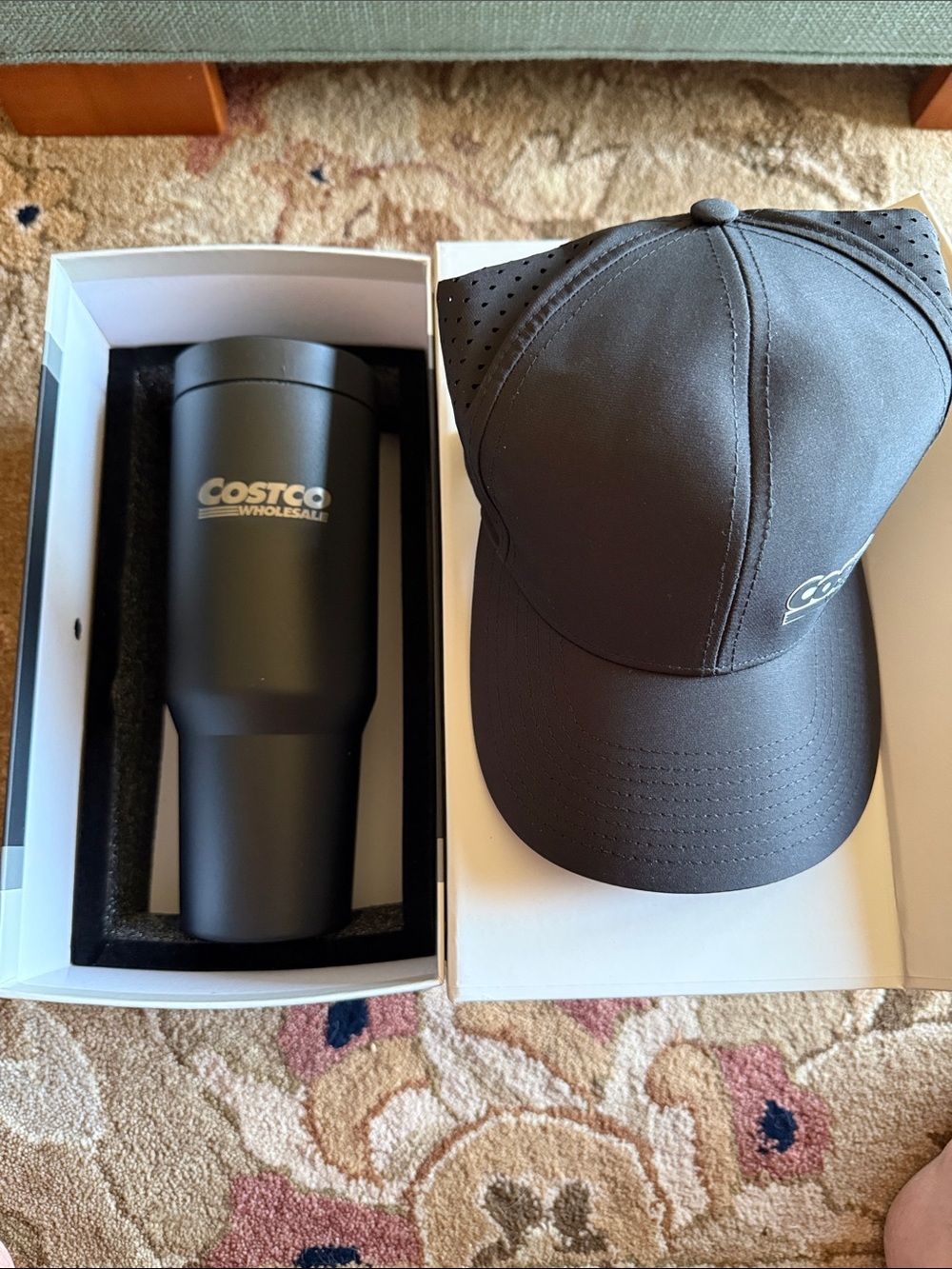 Costco gift set black  Insulated Tumbler and Cap Set with hot dog!